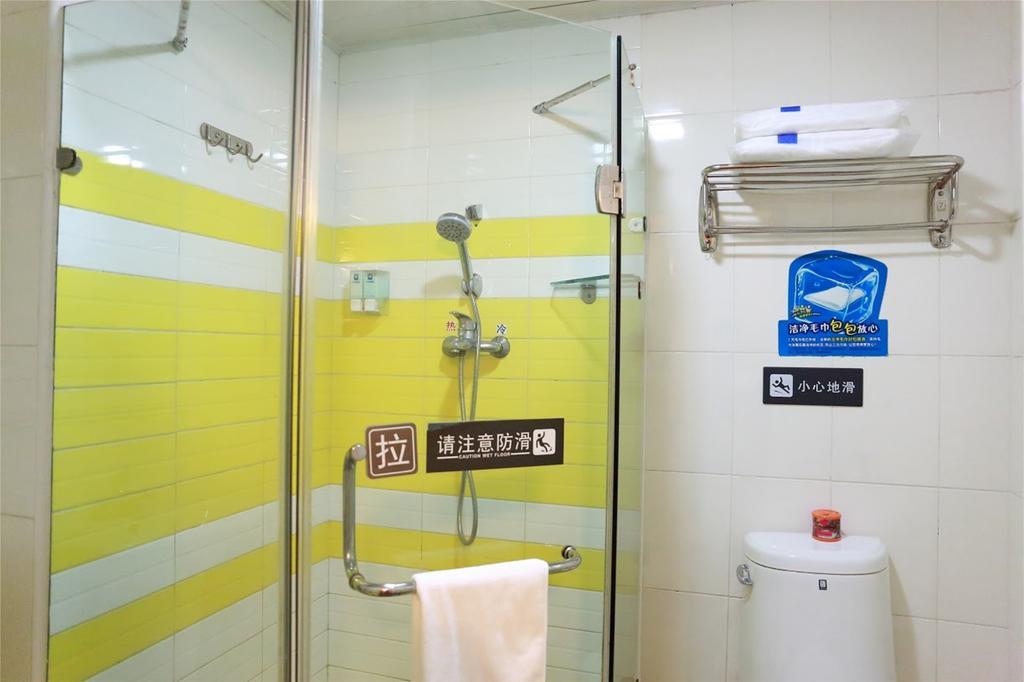 7Days Inn Shenzhen Longhuaminzhi Anvenue Номер фото